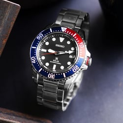 Чоловічий годинник Seiko PROSPEX Solar Diver's SNE591P1