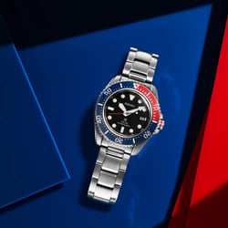 Чоловічий годинник Seiko PROSPEX Solar Diver's SNE591P1