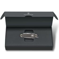 Швейцарський складаний ніж 58мм Victorinox CLASSIC Limited Edition 0.6221.L22