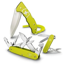Швейцарський складаний ніж Victorinox HUNTER PRO Electric Yellow 0.9415.L23