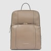 Жіночий рюкзак для ноутбука 15,6″ Piquadro CIRCLE (W92) Taupe CA6216W92_TO