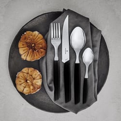 Ніж для стейка Victorinox SWISS MODERN Steak&Pizza 6.9003.12W