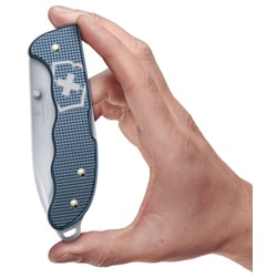 Лимитированный складной нож 136мм Victorinox EVOKE Glacial Blue 0.9415.L26