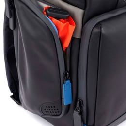 Рюкзак для ноутбука 15,6″ Piquadro URBAN (UB00) Black-Grey CA4532UB00_NGR