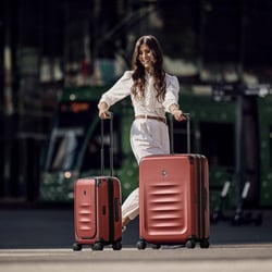 Чемодан Victorinox Travel SPECTRA 3.0/Victorinox Red 611754 (Маленький)