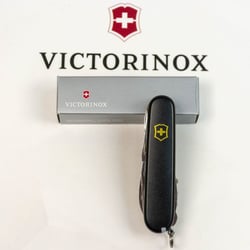 Швейцарський складаний ніж Victorinox HUNTSMAN MAT 1.3713.3.M0008p