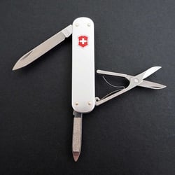 Швейцарський складаний ніж 74мм Victorinox MONEY CLIP 0.6540.16