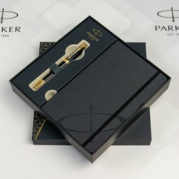 Подарочный набор Parker INGENUITY Black Lacquer GT BP (шариковая ручка + блокнот Parker)