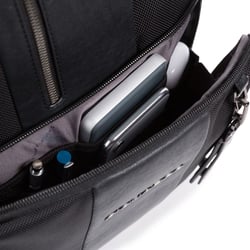 Рюкзак для ноутбука 15,6″ Piquadro BAGMOTIC (BM) Black CA4439BR2BM_N