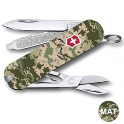 Складной нож 58 мм Victorinox CLASSIC SD ARMY Пиксель с красным Лого 0.6223.3.W3941pw