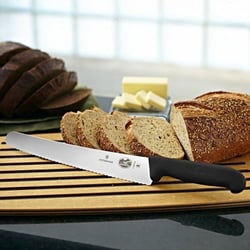 Ніж кондитерський/хлібний Victorinox FIBROX Pastry 5.2933.26