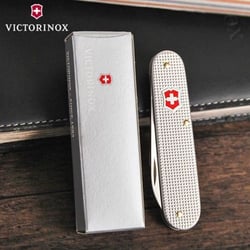 Швейцарский складной нож 84мм Victorinox CADET 0.2601.26
