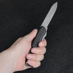 Швейцарский складной нож 111мм Victorinox PICKNICKER 0.8353.3